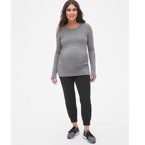 GapFit Maternity Full Panel Joggers in Black, S